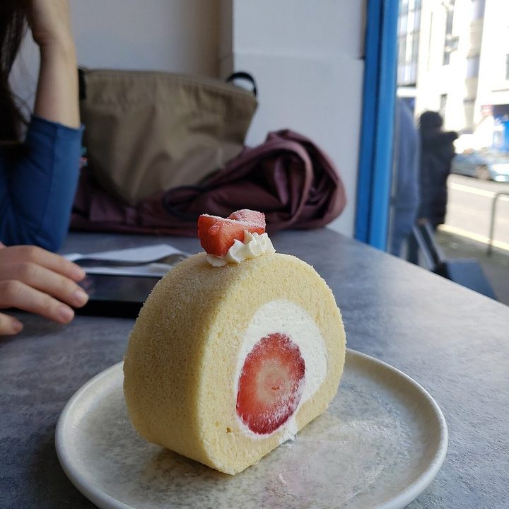 رولت توت‌فرنگی (کامل)